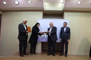 مراسم تکریم محمد صدیق مرتضوی و معارفه سیده لیلی محبینوذر در پژوهشکده اکولوژی خلیج فارس و دریای عمان برگزار شد