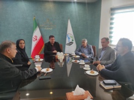 در راستای بررسی راهکارهای مقابله با بیابان‌زایی و گرد و غبار در حوزه دریاچه ارومیه