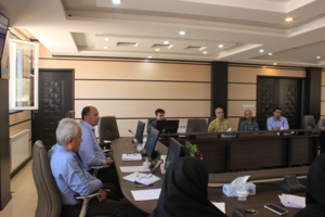بررسی طرح مقابله با تنش گرمایی بادام و مدیریت فرونشست زمین در کمیته علمی