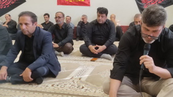 برگزاری مراسم سوگواره “ احلی من العسل” همراه با قرائت زیارت عاشورا و مدیحه‌سرایی