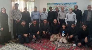 برگزاری کارگاه برنامه یاوران تولید با موضوع&quot; اصول تغذیه دام سنگین در گاوداری &quot; در شهرستان بهار