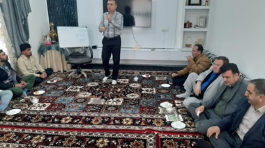 برگزاری دوره آموزشی تناوب زراعی و مبارزه با آفات در روستای قاضی‌آباد ازنا