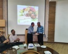 برگزاری جلسه عمومی تقدیر از همکاران بازنشسته پژوهشکده با حضور دکتر شفیعی و اهدای لوح یادبود