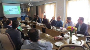 بازدید مسئولان استان قم از پژوهشکده گل و گیاهان زینتی و بررسی زمینه‌های تعامل مشترک