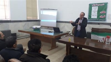 برگزاری هفته انتقال یافته‌های تحقیقاتی پژوهشکده گل و گیاهان زینتی در شهرستان محلات
