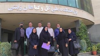 برگزاری جلسه کارگروه تدوین استانداردهای صلاحیت حرفه‌ای «باغبانان و پرورش‌دهندگان گل و نهال» در پژوهشکده گل و گیاهان زینتی