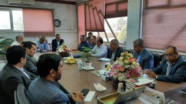 برگزاری صبحانه کاری به مناسبت روز ملی گل و گیاه با حضور مسئولان و تولیدکنندگان در شهرستان محلات