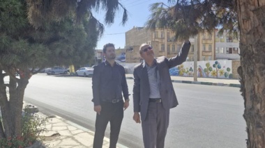 بازدید دکتر حسین بیات از درختان فضای سبز دلیجان