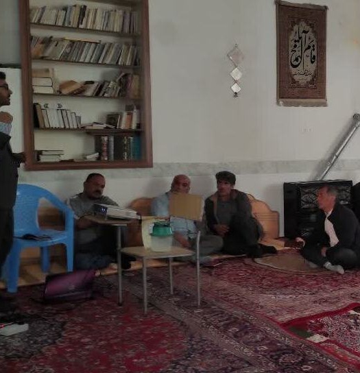 تأکید بر حذف سموم پرخطر و تولید محصول سالم در باغات پسته شاهرود