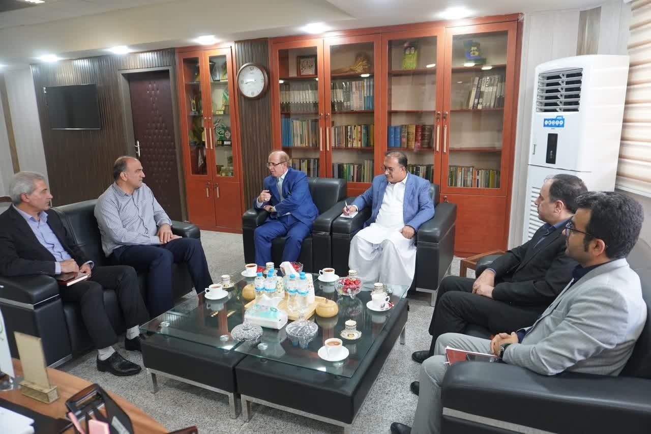 دیدار معاون صید و بنادر ماهیگیری سازمان شیلات ایران با رئیس سازمان جهاد کشاورزی خوزستان؛ تأکید بر تعامل پژوهش و اجرا