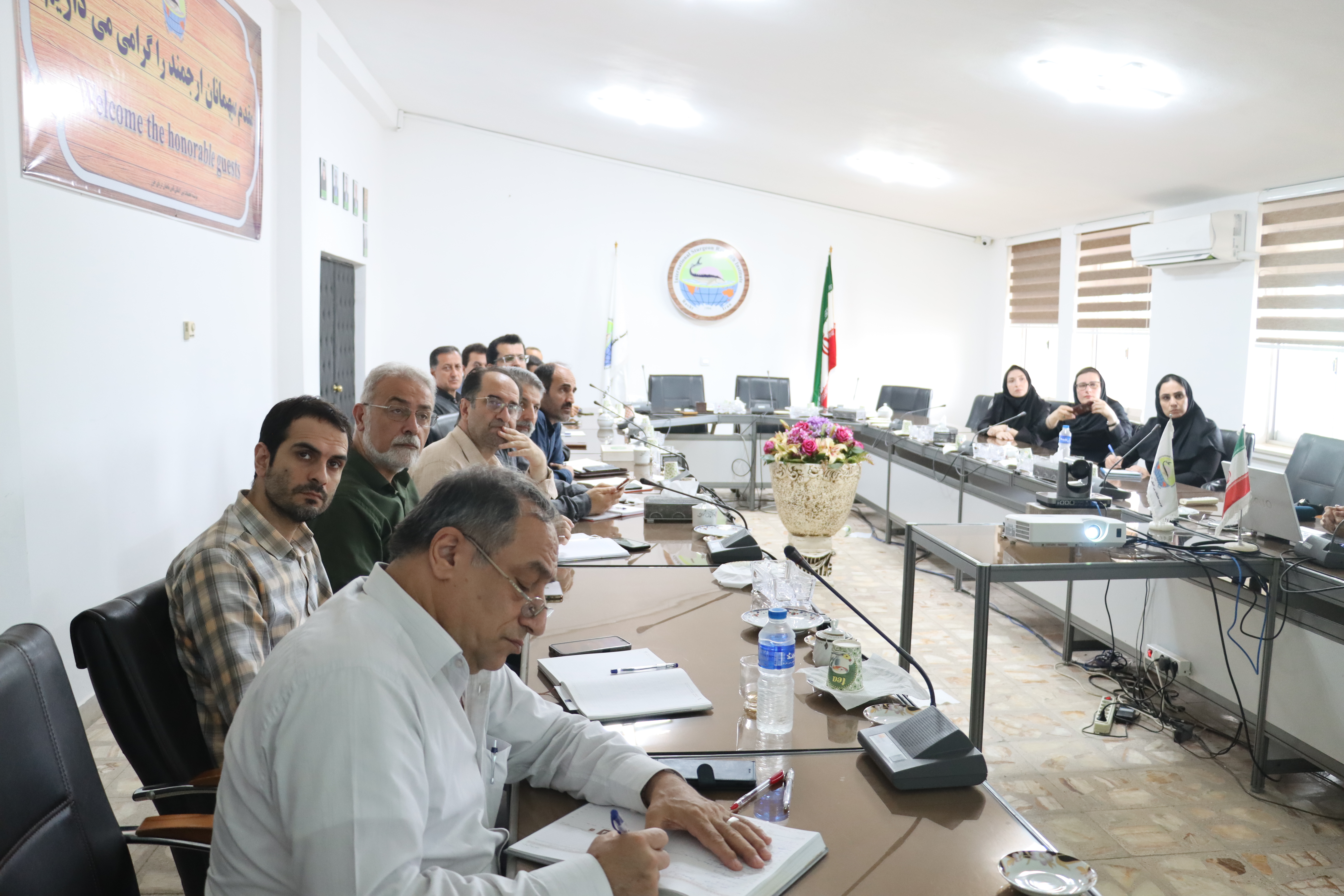 برگزاری کارگاه آموزشی آئین نامه ترفیع اعضای هیات علمی در انستیتو تحقیقات بین المللی ماهیان خاویاری