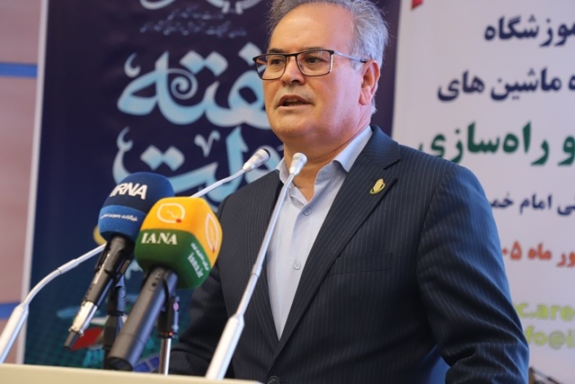 معاون وزیر جهاد کشاورزی در آیین افتتاح نخستین آموزشگاه ویژه ماشین‌های کشاورزی و راه‌سازی تأکید کرد: توسعه دانش فنی و نوسازی ناوگان، راهبرد اصلی افزایش بهره‌وری و پایداری تولید ملی است