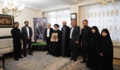 دیدار رئیس موسسه رازی با خانواده شهید فاطمی‌نژاد؛ تداوم راه شهدا ضامن امنیت و اعتلای کشور است