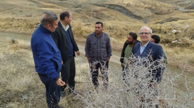 بازدید میدانی محققان معین مرکز از مشکلات کشاورزی روستای تواندشت شهرستان شازند