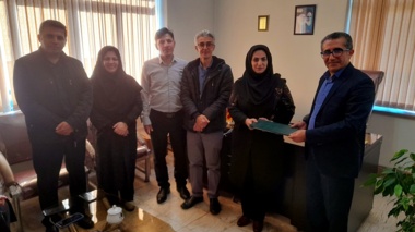 مراسم تجلیل از همکار بازنشسته در پژوهشکده مرکبات و میوه ‌های نیمه‌ گرمسیری برگزار شد