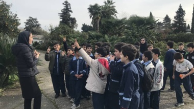 بازدید دانش‌آموزان مدرسه پسرانه امام علی (ع) شهرستان رامسر از پژوهشکده مرکبات و میوه‌های نیمه‌گرمسیری