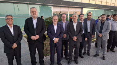 استقبال رسمی از معاون محترم وزیر و رئیس سازمان تحقیقات، آموزش و ترویج کشاورزی و هیئت همراه در فرودگاه بندرعباس