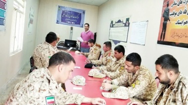 برگزاری دوره آموزشی اصول کشت زعفران برای کارکنان وظیفه لشگر ۸۴ ارتش شهرستان خرم‌آباد