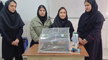 ساخت ماکت گلخانه هیدروپونیک توسط دانش‌آموزان هنرستان دخترانه سادات شریعت‌پناهی سمنان