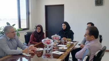 نشست هم‌اندیشی سه‌جانبه میان دانشکده پیراپزشکی، مرکز رشد کشاورزی و   مدیریت شیلات کرمان