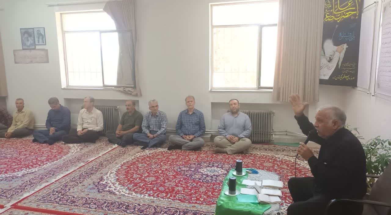 برگزاری مراسم قرائت زیارت عاشورا و عزاداری حضرت اباعبدالله الحسین (ع)