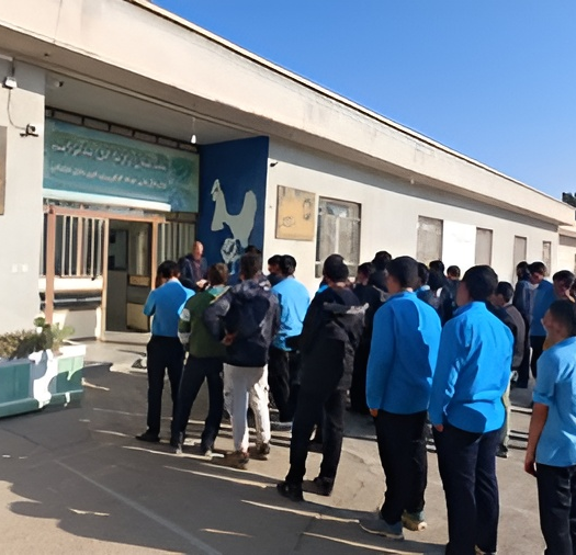 نواخته شدن زنگ خاک در هنرستان کشاورزی مرکز سمنان