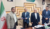 اهدای تقدیرنامه فرهنگستان علوم به محمدرضا غریب رضا معاون پژوهشی پژوهشکده حفاظت خاک و آبخیزداری