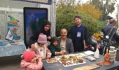 دستان کودکان همراه خاک و آب در مراسم روز جهانی خاک