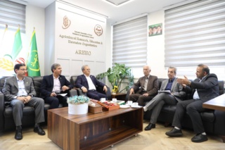 توسعه مشارکت‌های راهبردی میان سازمان تات و بخش خصوصی در کشاورزی دانش‌بنیان