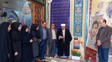 تجدید میثاق کارکنان مرکز تحقیقات و آموزش کشاورزی و منابع طبیعی استان سمنان با آرمانهای شهدا همزمان با هفته آموزش