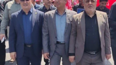 حضور معاون وزیر و رئیس سازمان تات همگام با مردم در آیین تشییع پیکر مطهر رهبر شهید