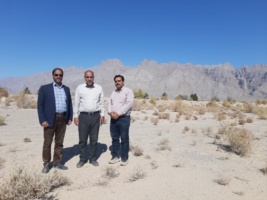 بازدید میدانی مجری طرح ملی بررسی اثر رسوب‌گذاری بر نفوذپذیری خاک از ایستگاه آبخوانداری میانکوه یزد