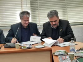 تفاهم نامه همکاری مرکز تحقیقات و آموزش کشاورزی و منابع طبیعی استان یزد و اداره کل منابع طبیعی و آبخیزداری استان یزد امضا شد.