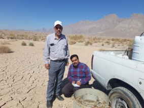 انجام آزمایشهای صحرایی نفوذپذیری طرح ملی "بررسی اثر رسوبگذاری بر نفوذپذیری سطحی خاک در ایستگاههای منتخب پخش سیلاب بر آبخوان"